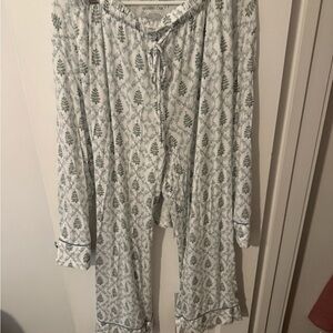 Shabby Chic Tree Patterned Pajama Set